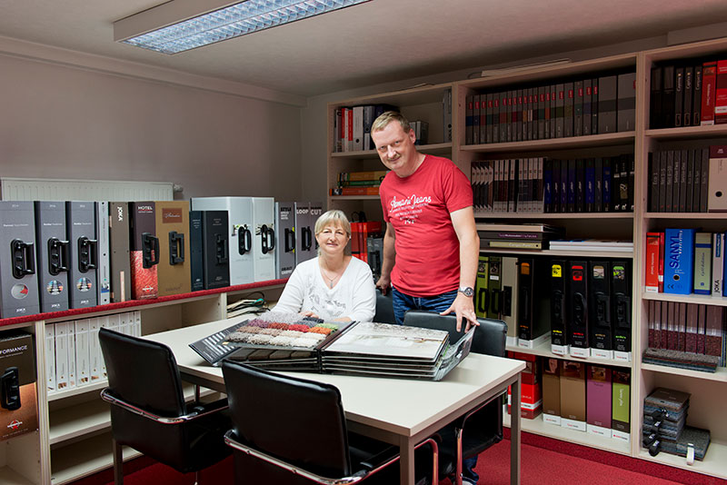 Beratungsbereich im Büro der Fußbodenverlegung Matthias Müller